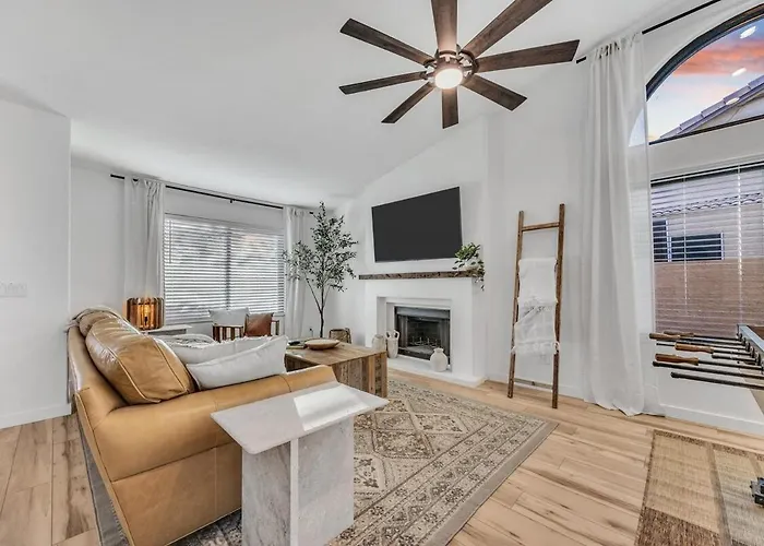 Luxe Remodeled With Pool Minutes From Downtown
