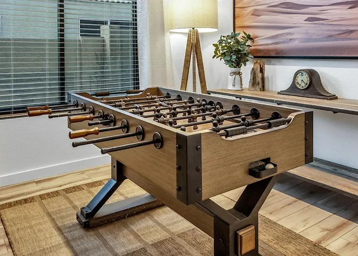 Luxe Remodeled With Pool Minutes From Downtown