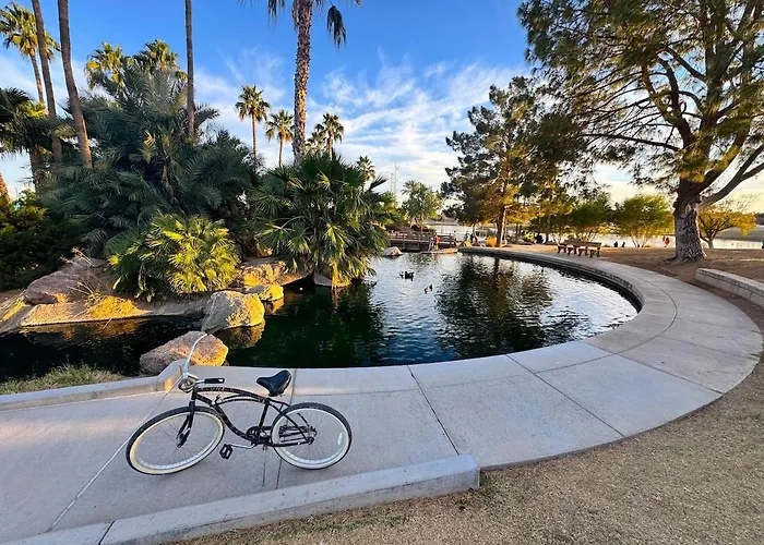 Luxe Remodeled With Pool Minutes From Downtown