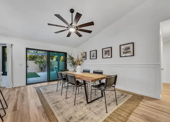 Luxe Remodeled With Pool Minutes From Downtown *