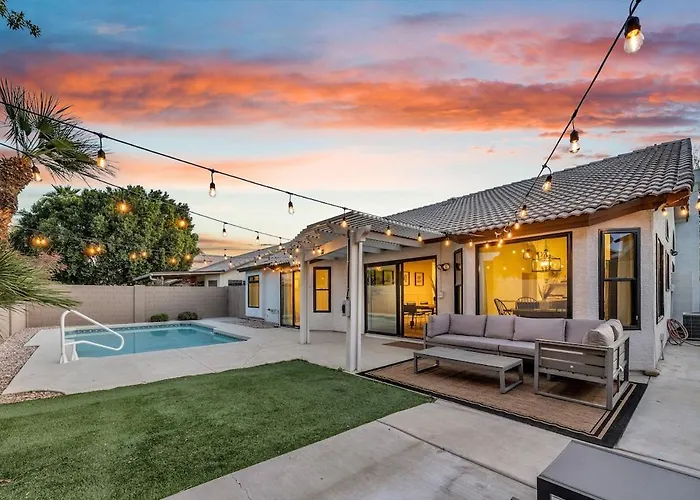 Holiday home Luxe Remodeled With Pool Minutes From Downtown Gilbert