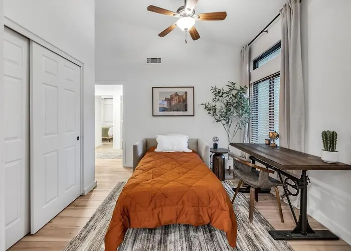 Luxe Remodeled With Pool Minutes From Downtown * Gilbert
